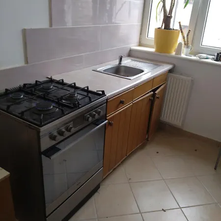 Tanie Pokoj Nr 3 1-4 Osobowy Z Lazienka Na Korytarzu *